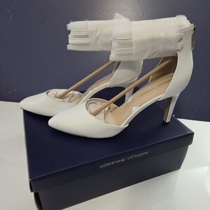 NIB Adrienne Vittadini Womens Shoes 7.5 M Nevi White Kidskin Leather Stillettos
